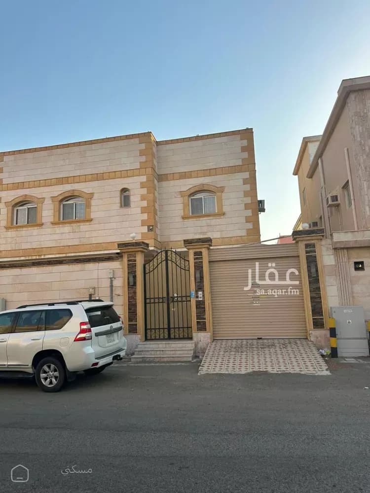 فيلا للإيجار في شارع زياد بن عبيد — بيت أو فيلا في جدة