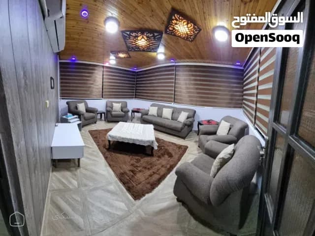 روف مميز جداً مفروش للايجار من المالك دوار القبة خلف مجمع بنك الإسكان — شقة في إربد