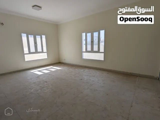 للبيع فيلا بواجه مستقلة في المعبيلة الثامنه بسعر ممتاز — بيت أو فيلا في مسقط