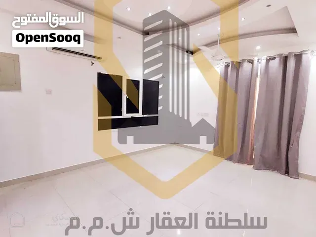 غرفة مع مطبخ خاص للشباب العمانيين في الانصب بالقرب من الطريق السريع / شامل بدون عمولة — غرف في بوشر