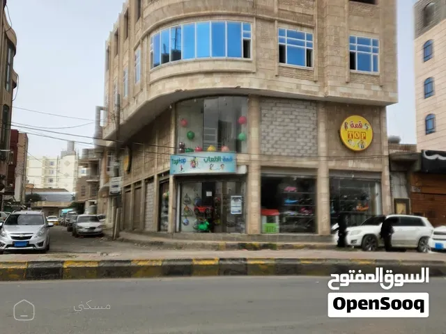 للايجار محل شارع الجزائر شارعين — محل في صنعاء