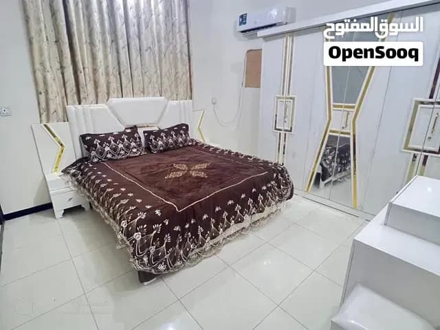 شقه مفروشه للايجار بكهربا وتكيف24 ساعه عفش جديد وحي متميز في مدينة عدن المنصوره حي الكثيري — شقة في عدن